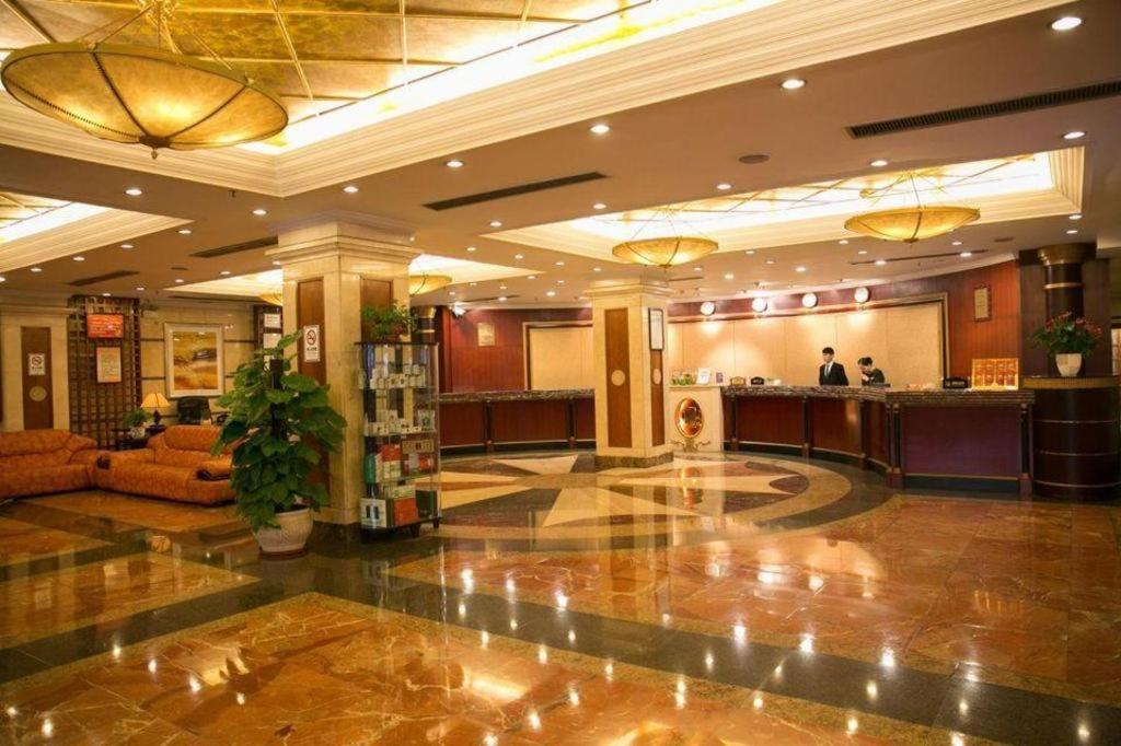 New Pearl River Hotel Guangzhou Exterior foto